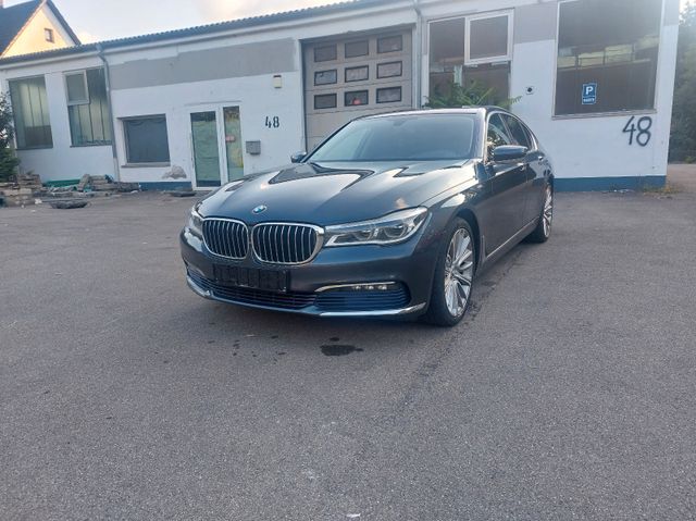 BMW 730