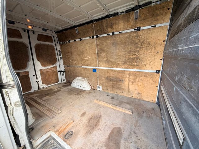 Volkswagen Crafter Kasten 35 mittel L2H2 Hochdach