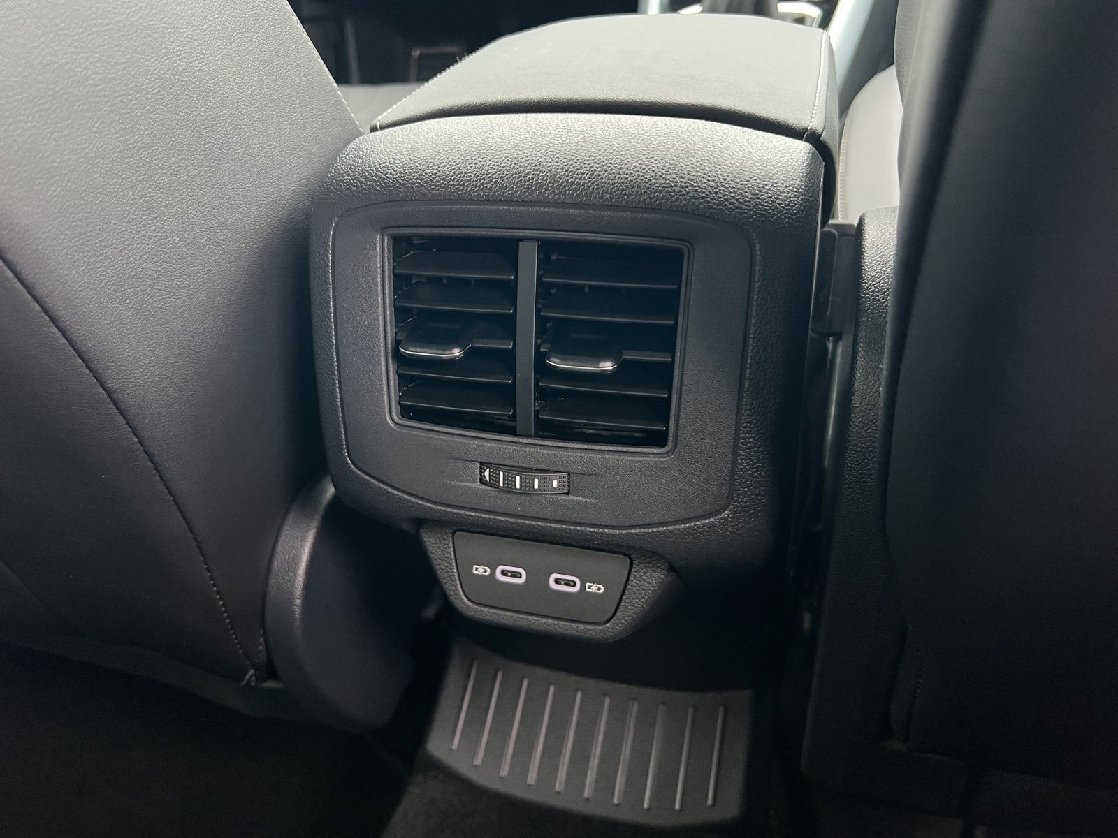Volkswagen T-Roc - Bild 34