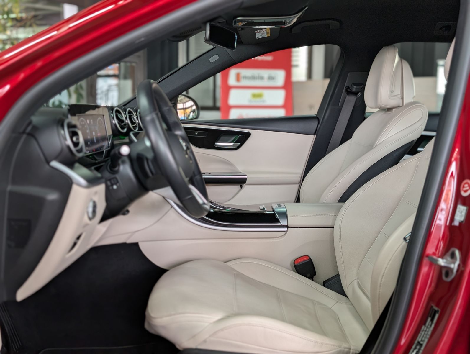 Fahrzeugabbildung Mercedes-Benz C 220 d T 2x Avantgarde LED AHK LEDER KAM 4x-SHZ