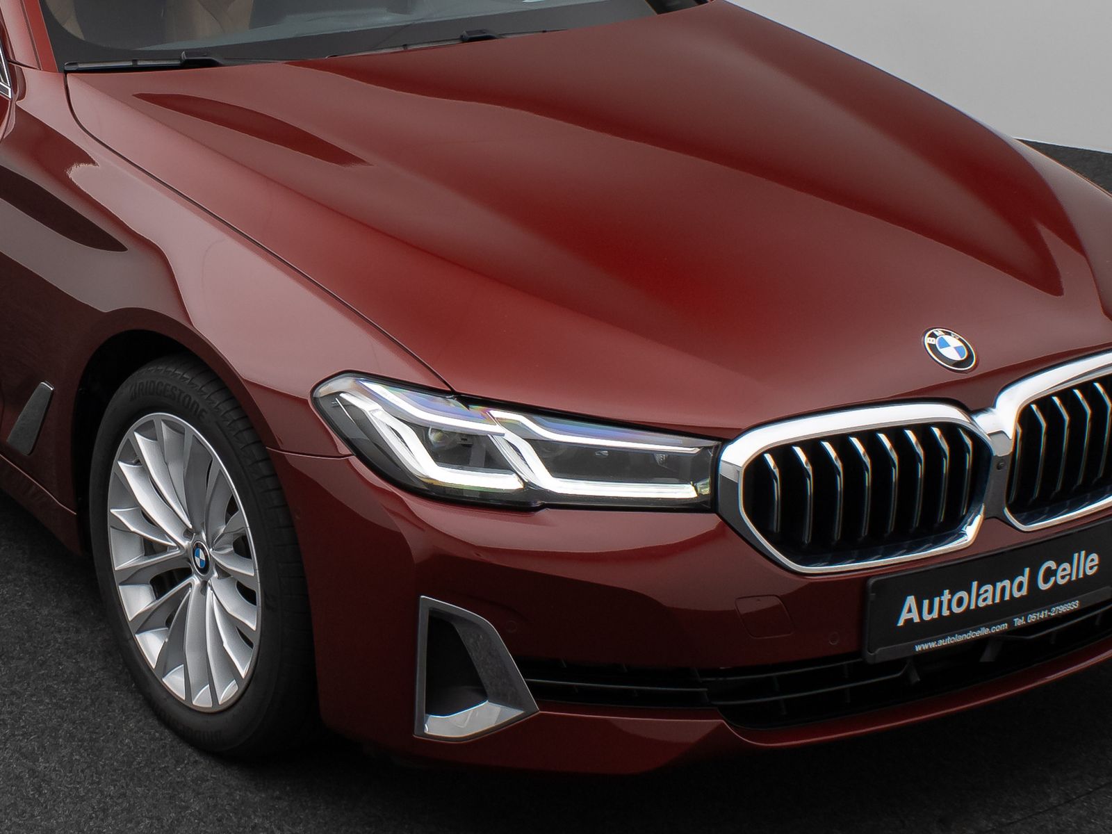 Fahrzeugabbildung BMW 540d xD LuxuryLine 360°Laser HUD DAB H/K Komfort