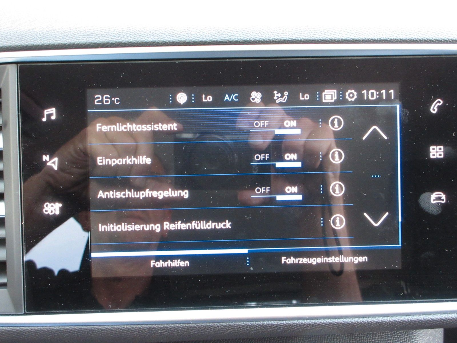 Fahrzeugabbildung Peugeot 308 Allure 1.2T LED/NAVI/R´CAM/PDC/VIRTUAL