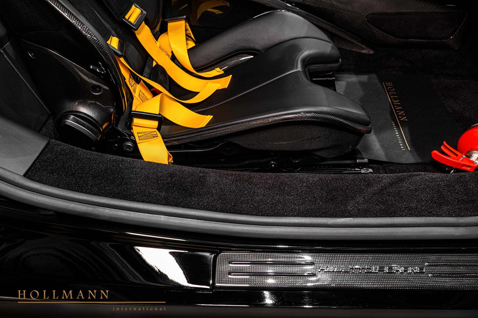 Ferrari SF90 Stradale + CARBON RACING SEATS + FIORANO