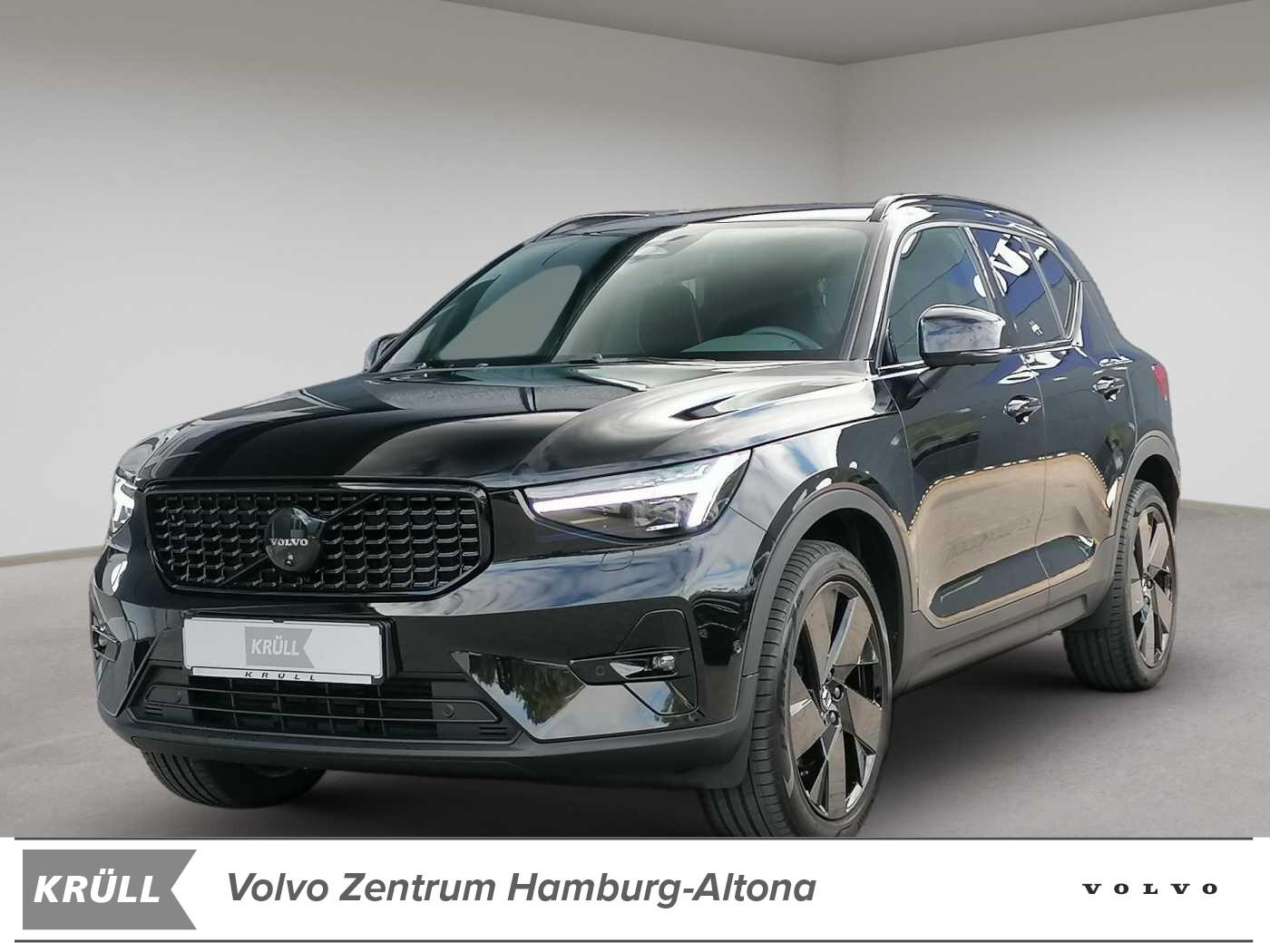 Volvo XC40 B3 2WD Plus Black Edition, Pano, 360° uvm.