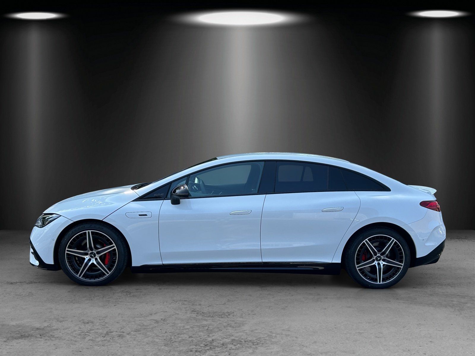 Fahrzeugabbildung Mercedes-Benz EQE 43 AMG Prem HYPER Night DISTRO KeyGo AHK HAL