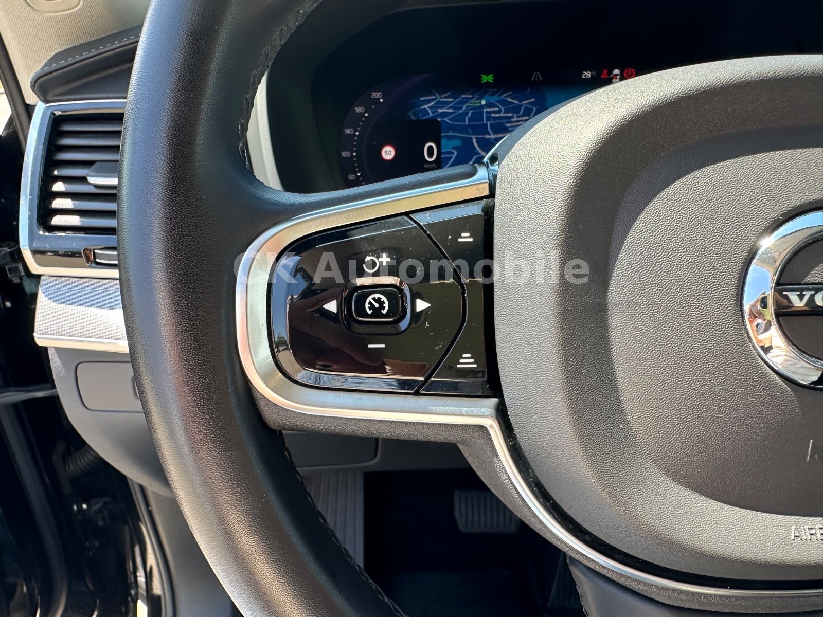 Fahrzeugabbildung Volvo XC90 B5 Plus Bright AWD 7Sitze/Navi/Pano/360°Kam