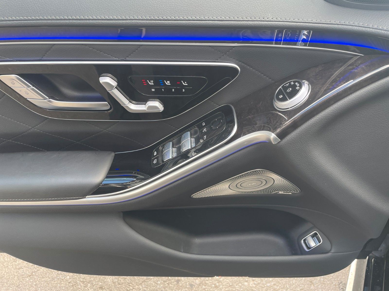 Fahrzeugabbildung Mercedes-Benz S 400 d 4M Lang AMG Burm+Pano+StdH+3D+Fond+HUD