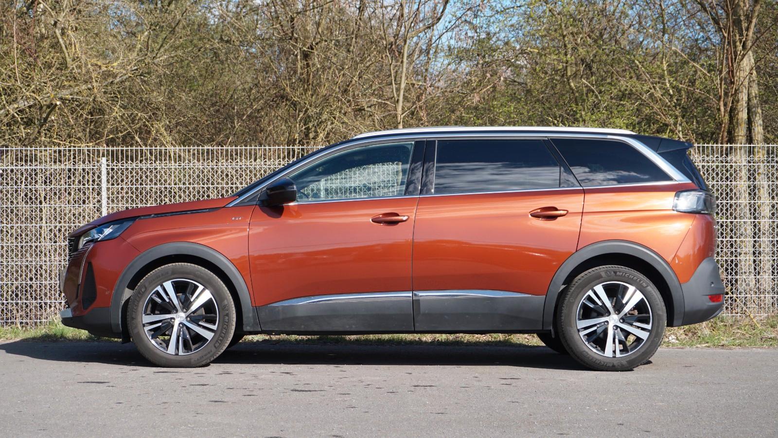 Peugeot 5008 GT LED PilotAss/Pano/Cam/TWA/Massage/7-Sitz