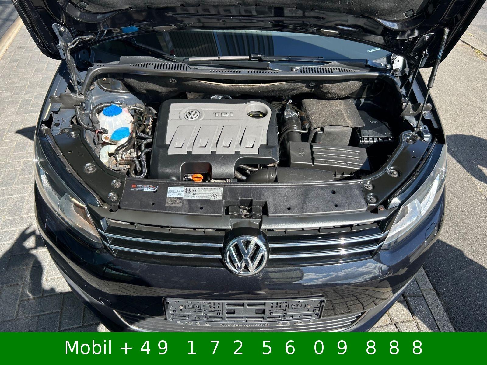 Volkswagen Touran 2011 — photo 12