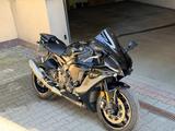 Yamaha R1 YZF 1000 Akrapovic  - Yamaha YZF-R1 (YZF1000)