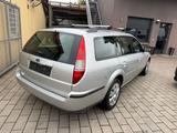 Ford Mondeo 2.0 Ghia Automatik - Ford Mondeo aus 2005: Kombi