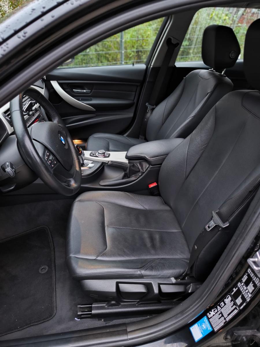 BMW 320d xDrive Touring Luxury Line Luxury Line