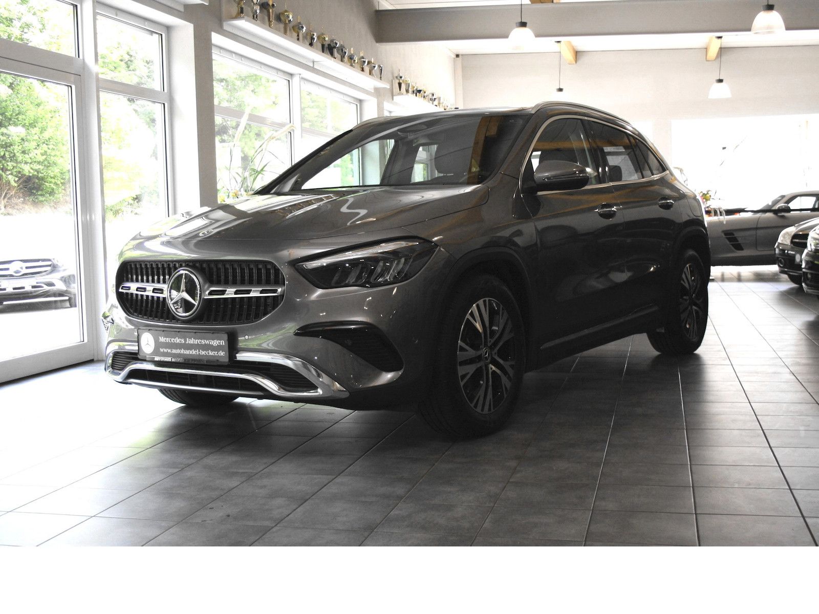 Fahrzeugabbildung Mercedes-Benz GLA 200 Progr. Advanced Plus *Totwinkel*Ambiente