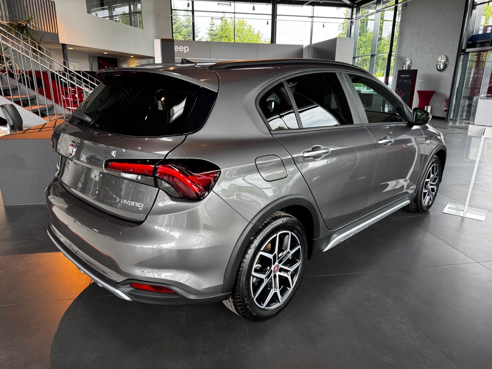 Fahrzeugabbildung Fiat FIAT TIPO MY23-CROSS 1.5 GSE KAMERA SITZH ACC