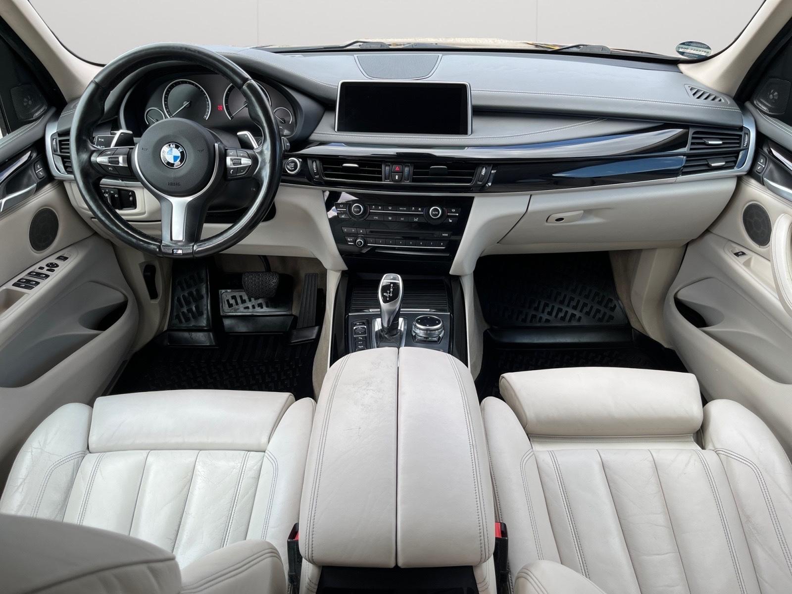 BMW X5 xDrive50i V8 449 ch • BVA • Keyless go • Harman Kardon • HUD • Surround View