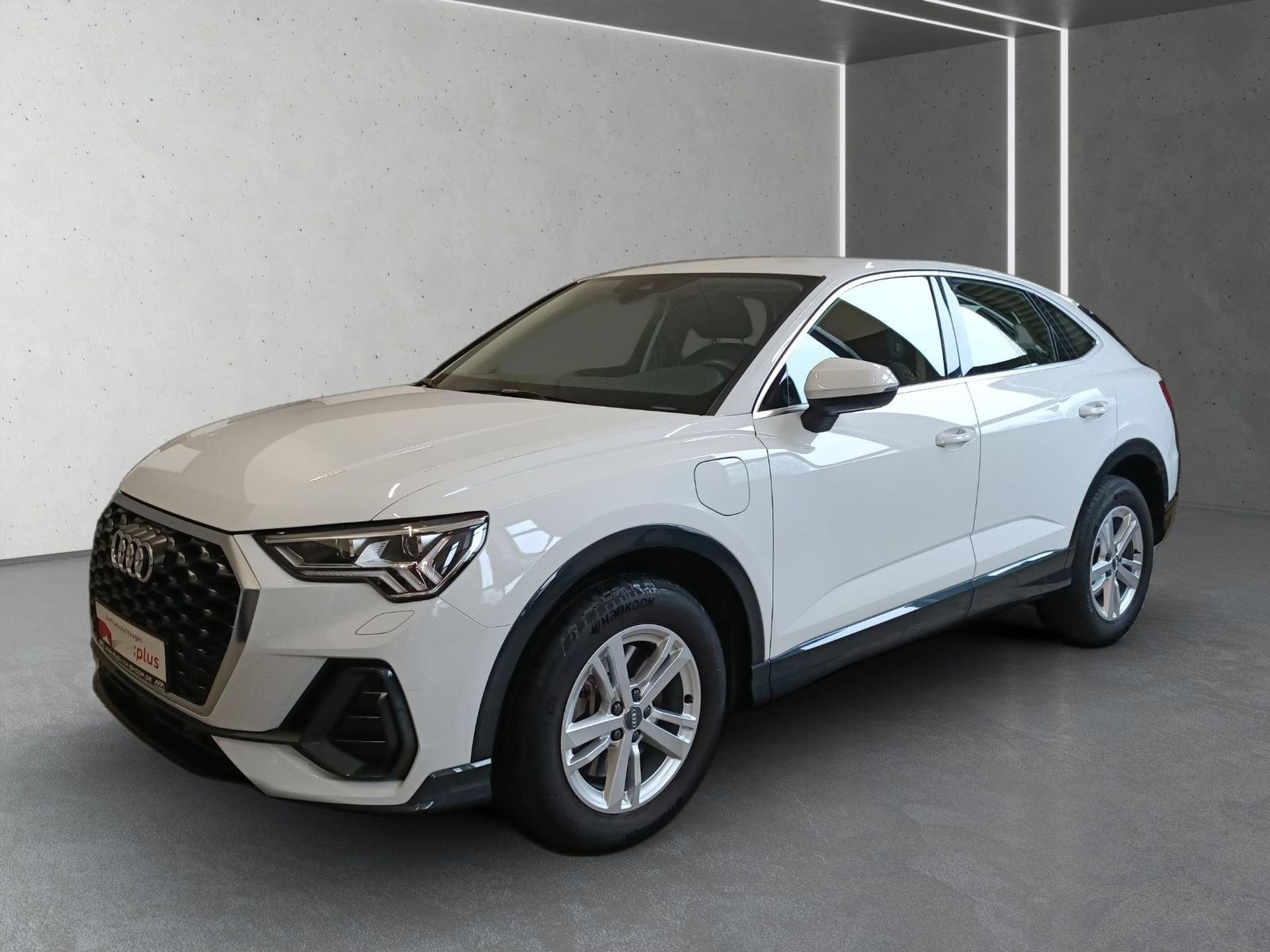 Audi Q3 Sportback 45 TFSI e Matrix Nav GRA SHZ LM17 foto 2