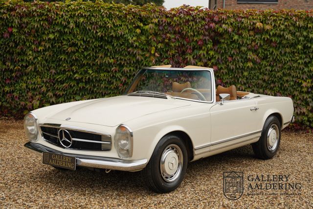 Mercedes-Benz SL 280 Pagode Body extensively and "bare metal"