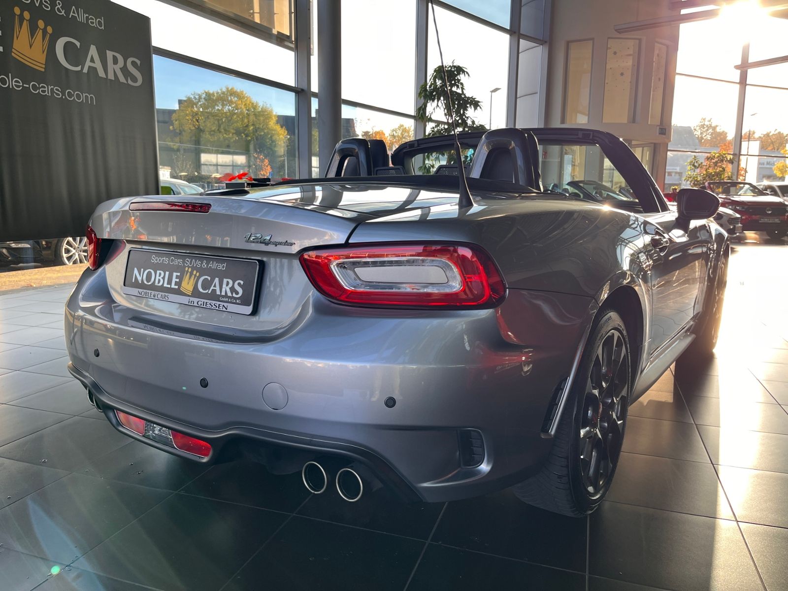 Fahrzeugabbildung Abarth 124 Spider  BOSE LEDER ALU