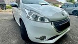 Peugeot, 208 mit wenig Kilometer zu verkaufen - Peugeot: Verkaufen