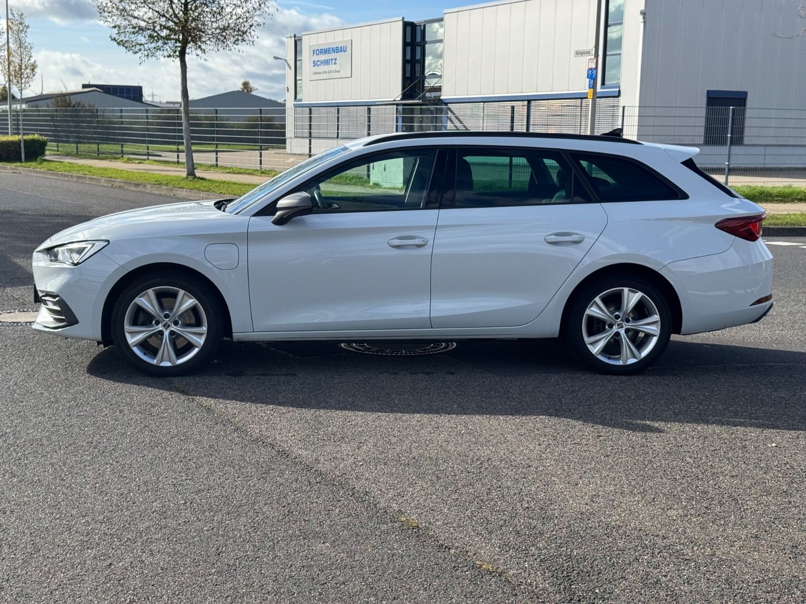 Seat Leon Sportstourer FR e-Hybrid*Garantie*LED*ACC* imagem 2