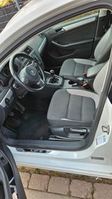 Volkswagen Jetta 2.0 TDI LIFE - Volkswagen Jetta mit Diesel-Antrieb