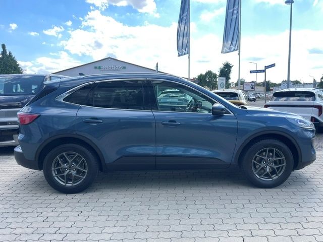 Fahrzeugabbildung Ford Kuga Titanium X elek Heckkl AHK abnehmbar LED