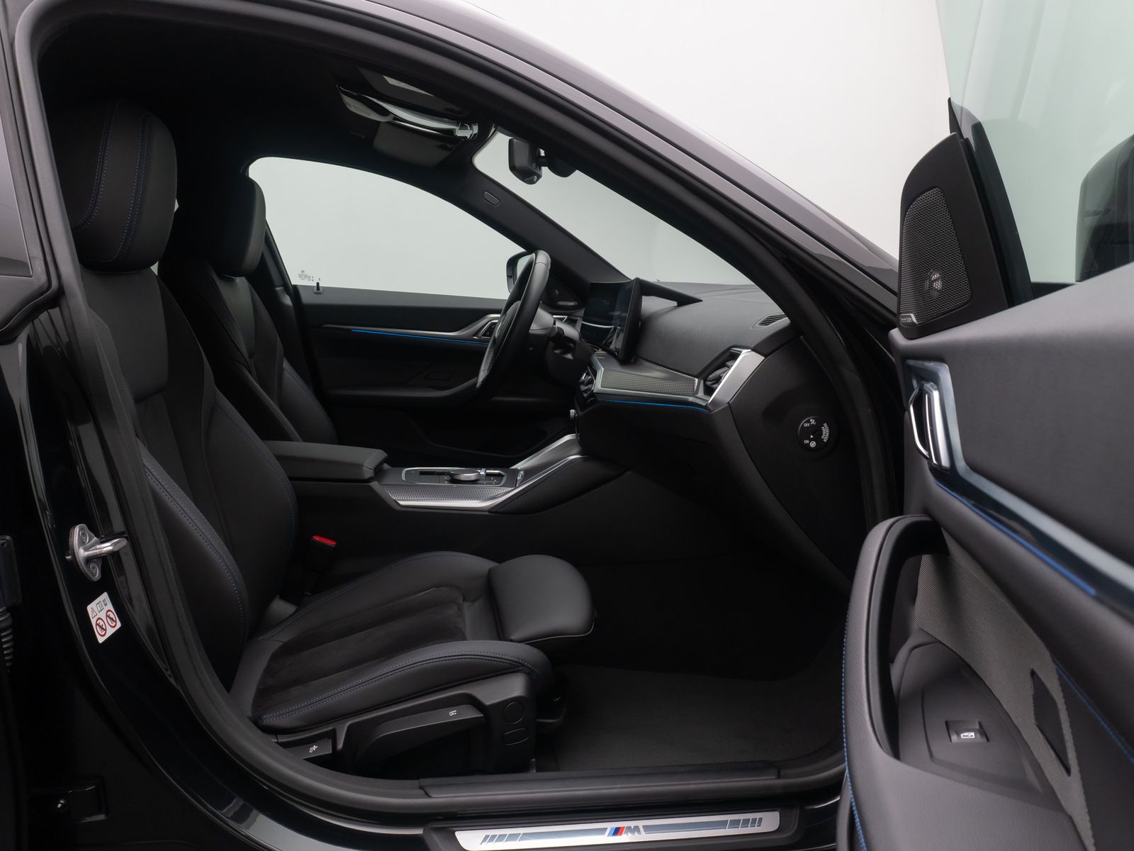 Fahrzeugabbildung BMW i4 eD40 Gran Coupe M Sport Alarm DAB H/K 18Zoll