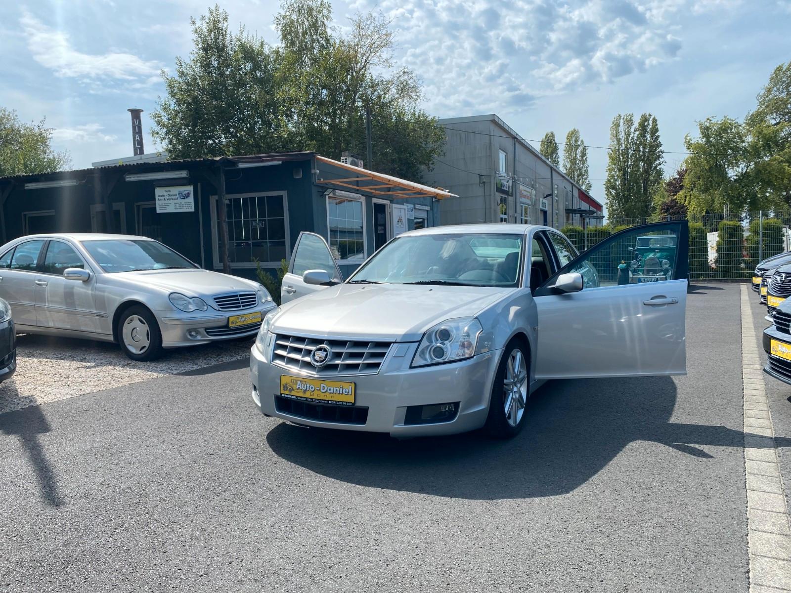 Cadillac BLS Leder Xenon. Allwetter TÜV