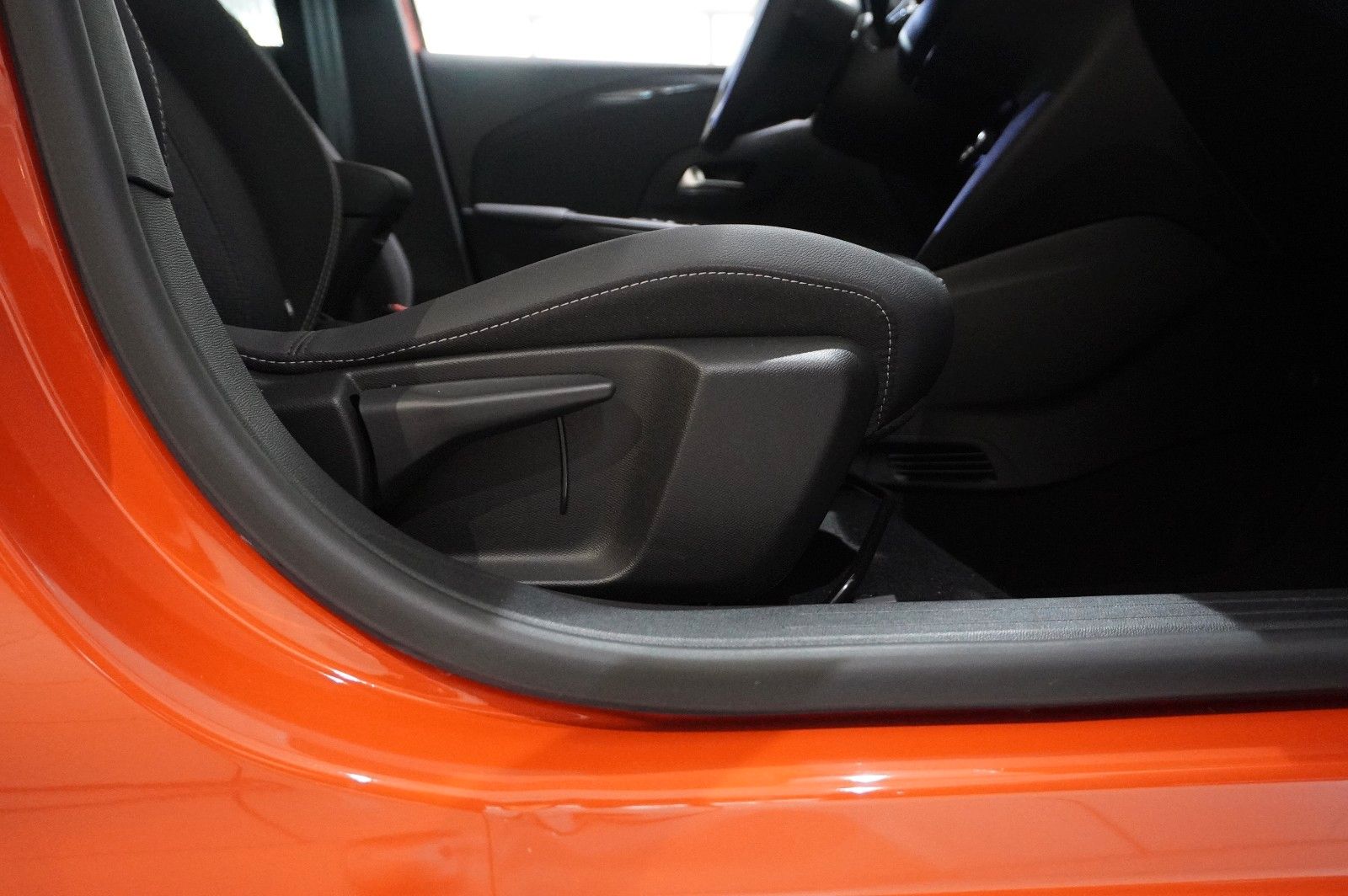 Fahrzeugabbildung Opel Corsa-e F ELEGANCE 3-PHASIG NAVI/LED/KAMERA/DAB+