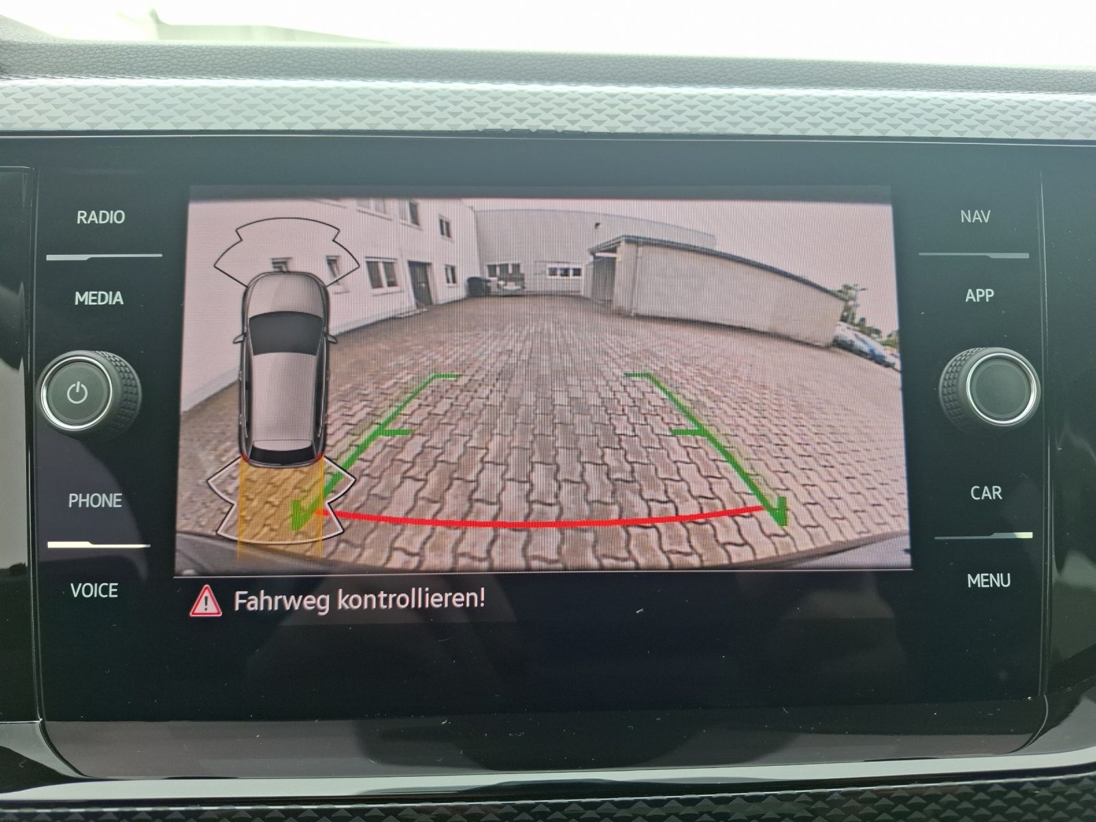 Fahrzeugabbildung Volkswagen Polo 1.0 Life LED Navi AID RKF GRA SH