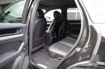 Porsche Cayenne - 8