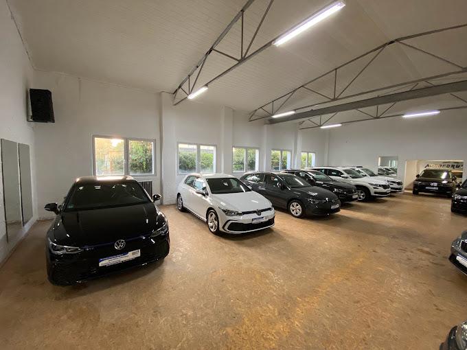 showroom-image-top