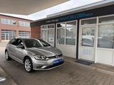Volkswagen Golf VII Join*Navi*Scheckheft*Garantie*63 Tkm* - mit Benzin-Antrieb: Silber, Limousine, Garantie