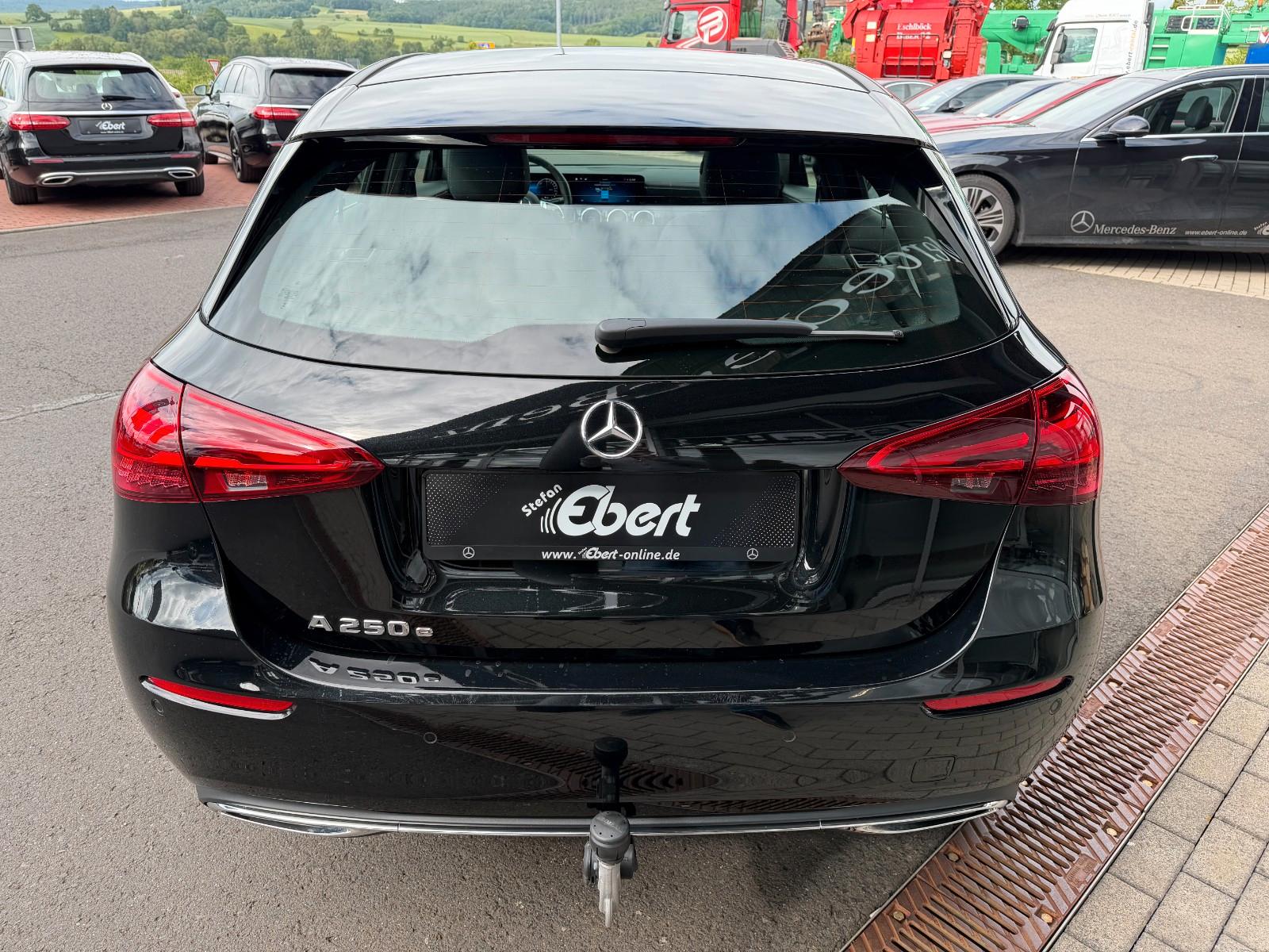 Mercedes-Benz A 250 e Progressive AHK+R-Kamera+Carplay+WinterP