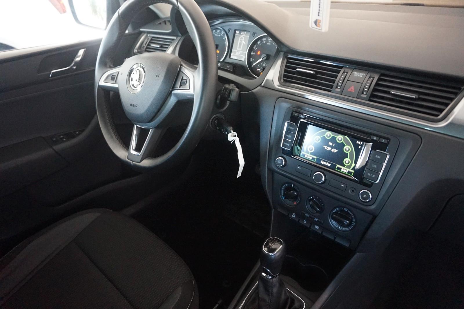 Skoda Rapid 2015 — photo 7
