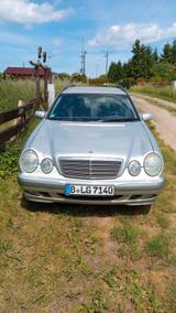Mercedes-Benz E 200 KOMPRESSOR T CLASSIC Classic - gebrauchte Mercedes-Benz E 200 aus dem Jahr 2002