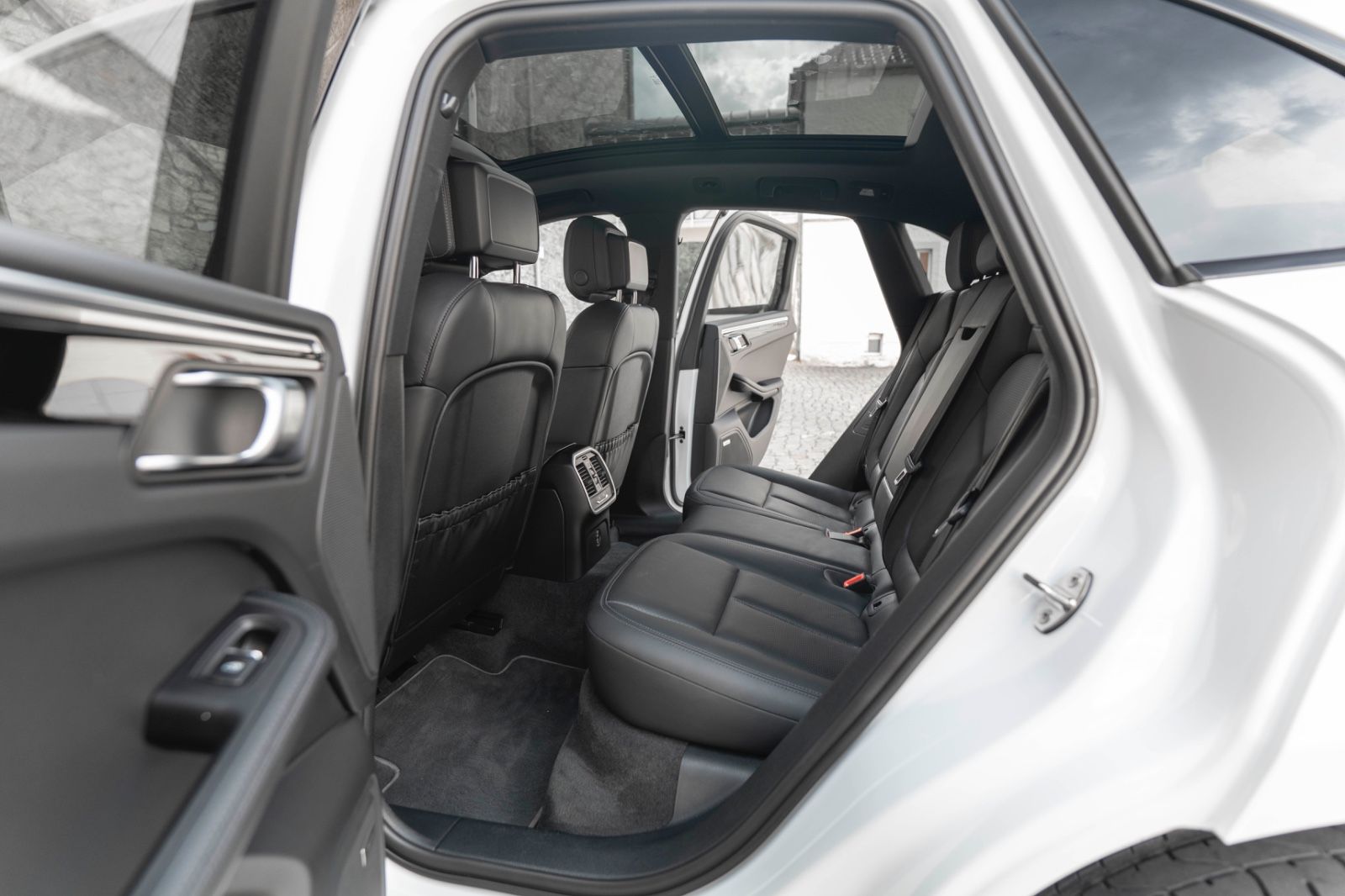 Fahrzeugabbildung Porsche Macan S BOSE PASM 360° PANO LED CARPLAY ACC