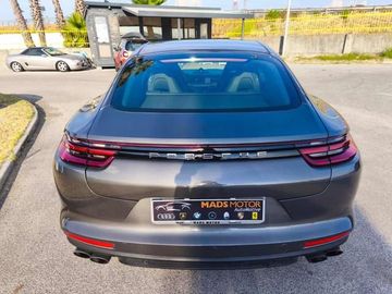 Porsche Panamera - 8
