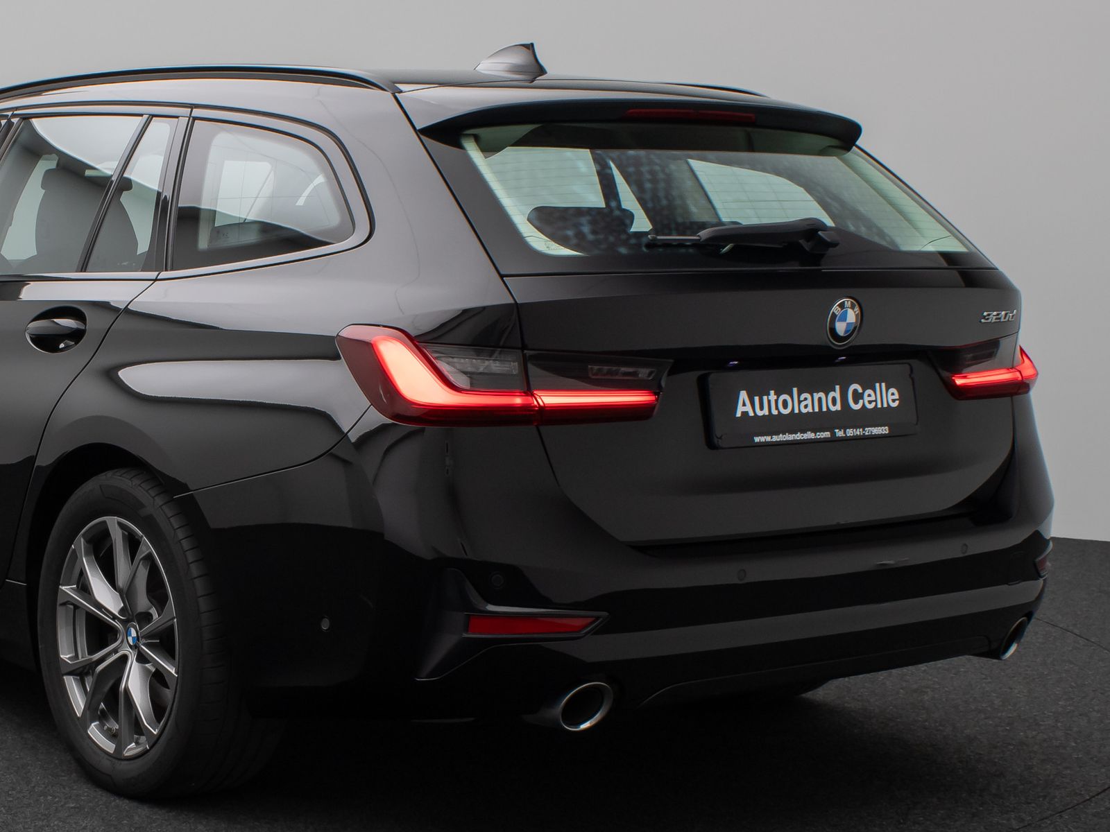 Fahrzeugabbildung BMW 320d SportLine DAB PDC Geschwindigkeitsreg Alarm