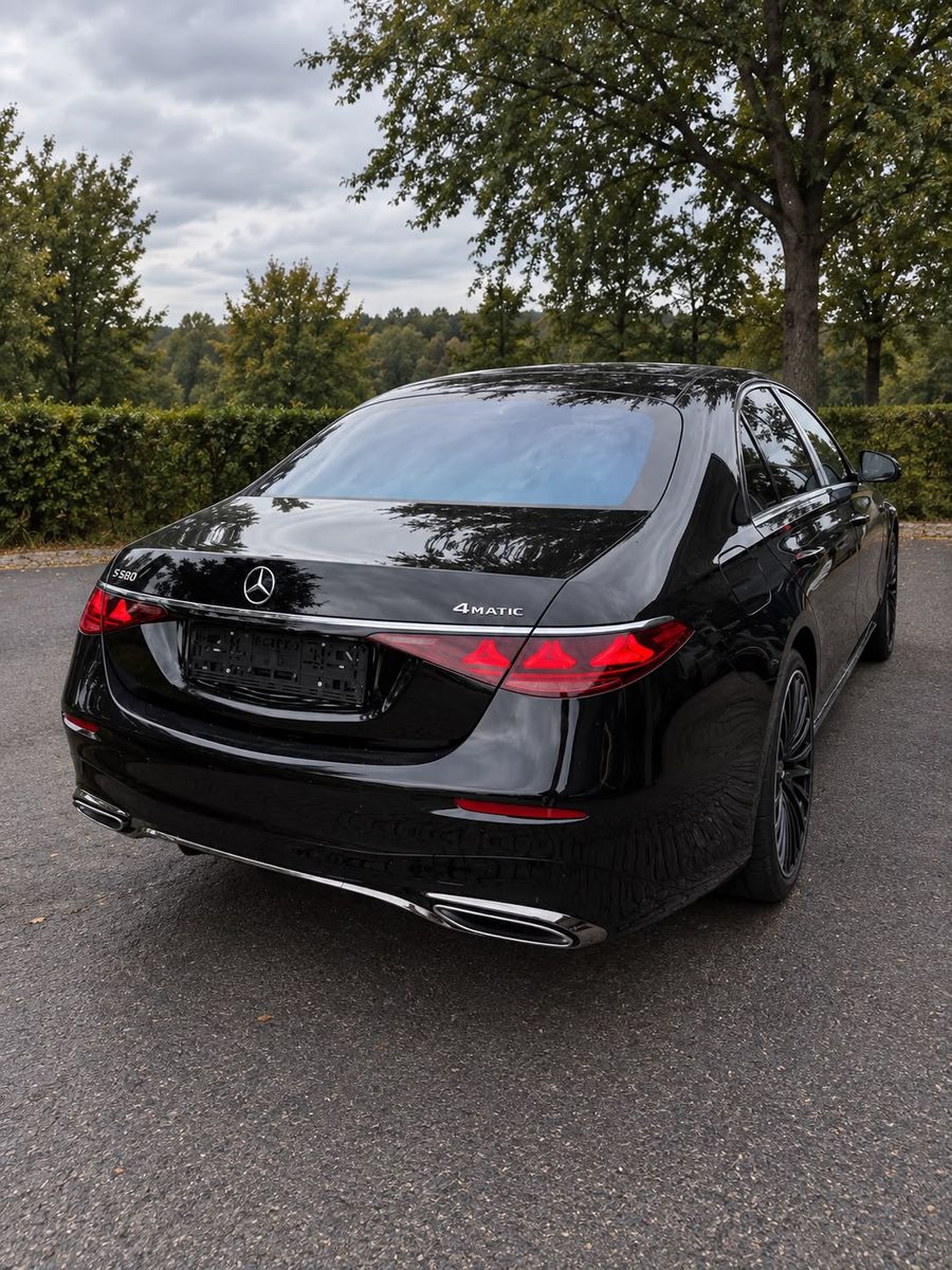 Mercedes-Benz S 580 Limousine 4Matic L Model 2027 imagem 3