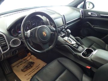 Porsche Cayenne - 10