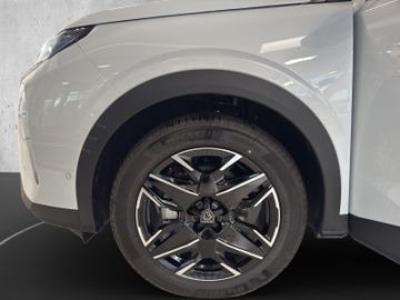 Peugeot 5008 Allure Hybrid 136 +Kam.+SHZ+KeyLess+SpurH