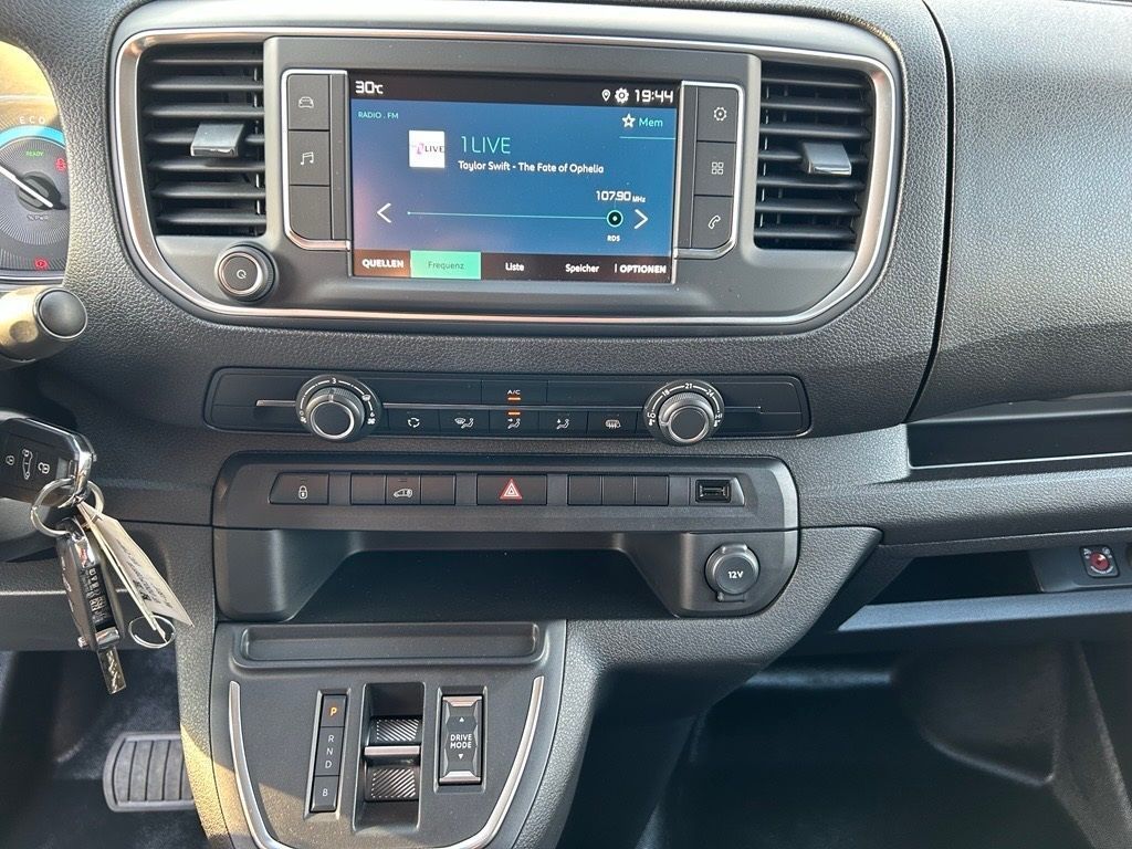 Fahrzeugabbildung Citroën Jumpy ELEKTRO, Klima, PTS, Tempomat, 3-Sitzer, D