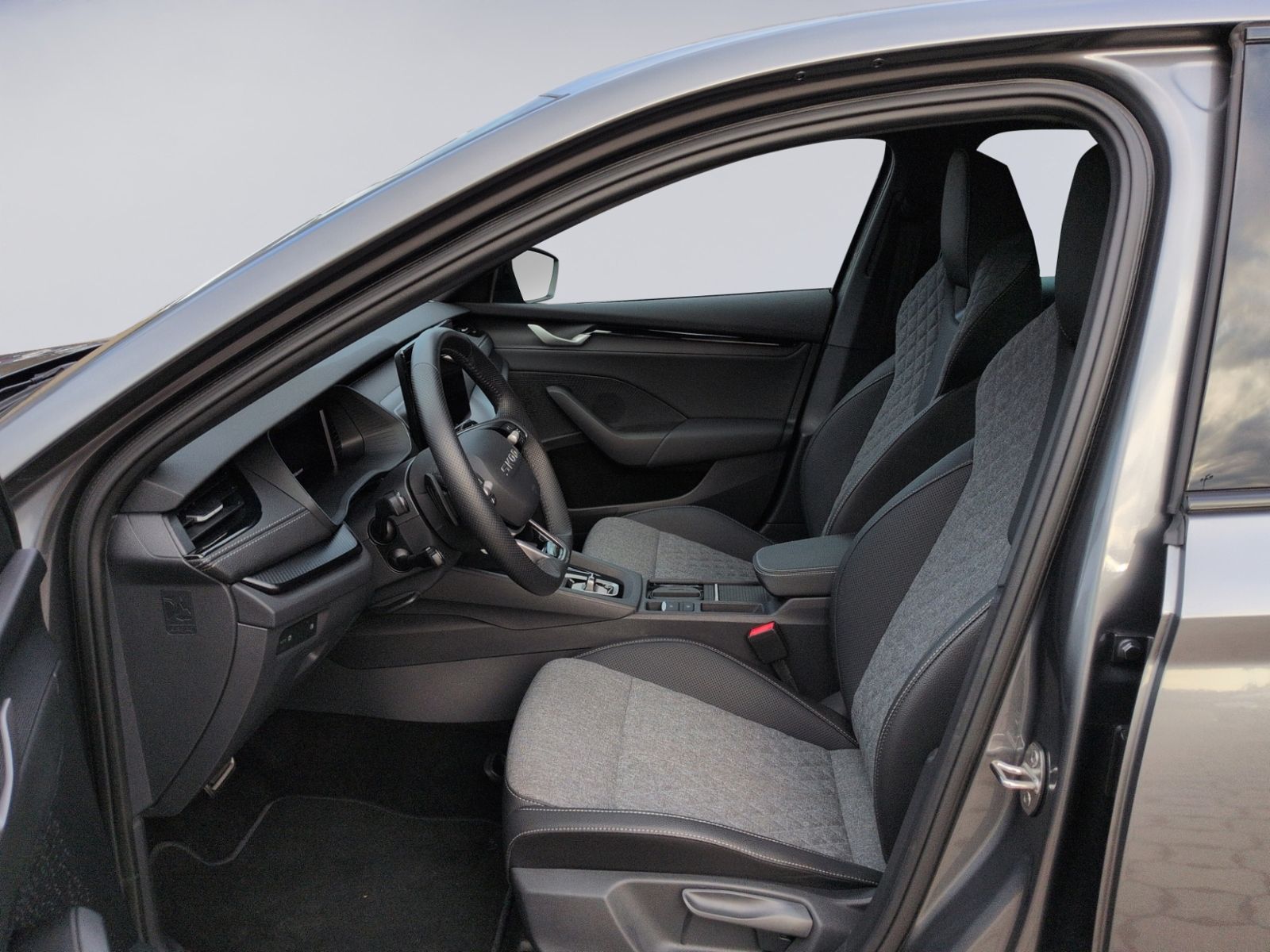 Octavia 1.5 TSI DSG Sportline KAMERA+NAVI+SHZ+