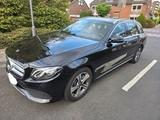 Mercedes-Benz E 200 T Autom. - Avantgarde  - Mercedes-Benz E 200: Von Privat