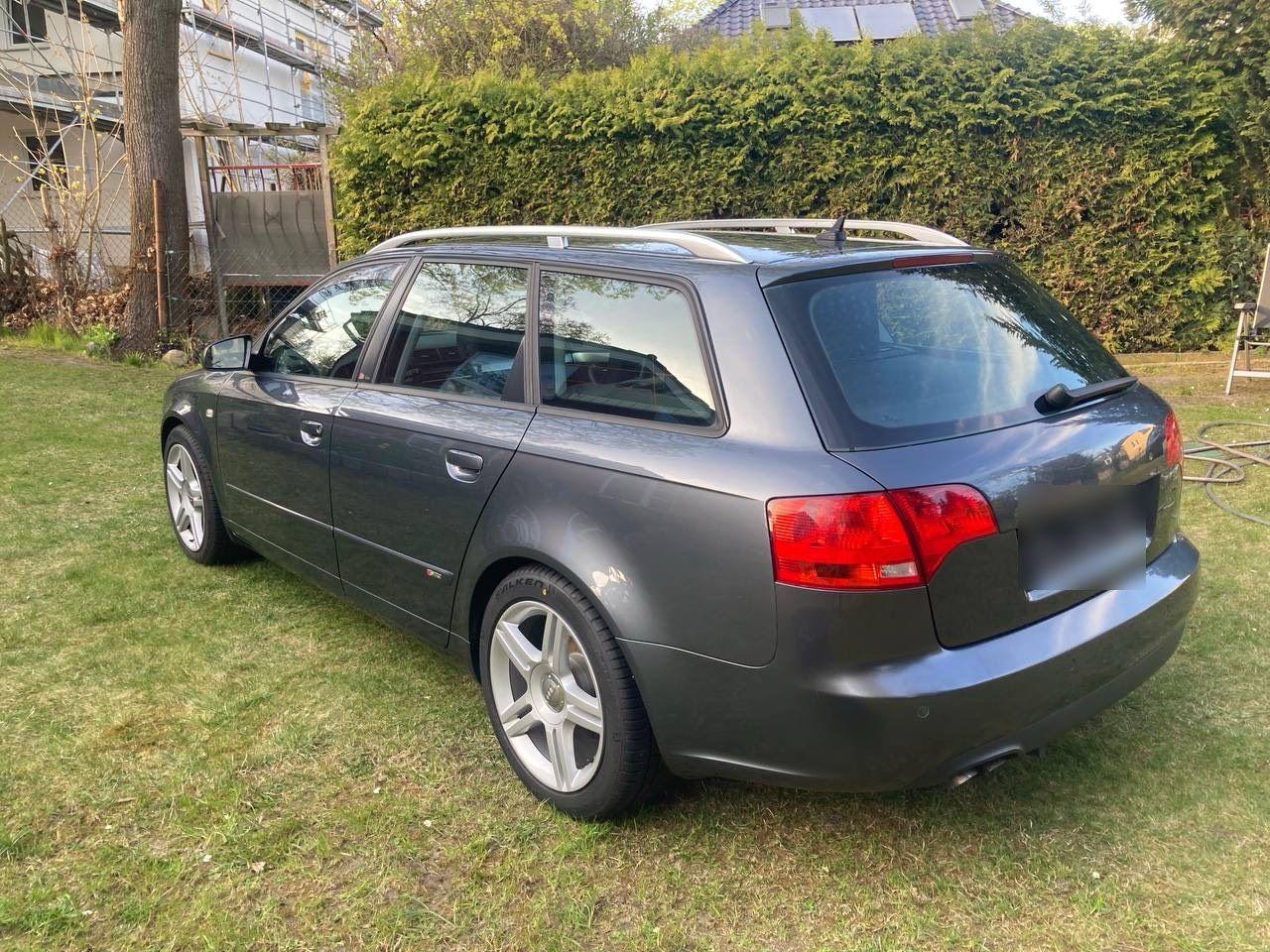 Audi A4 2005 — вигляд ззаду