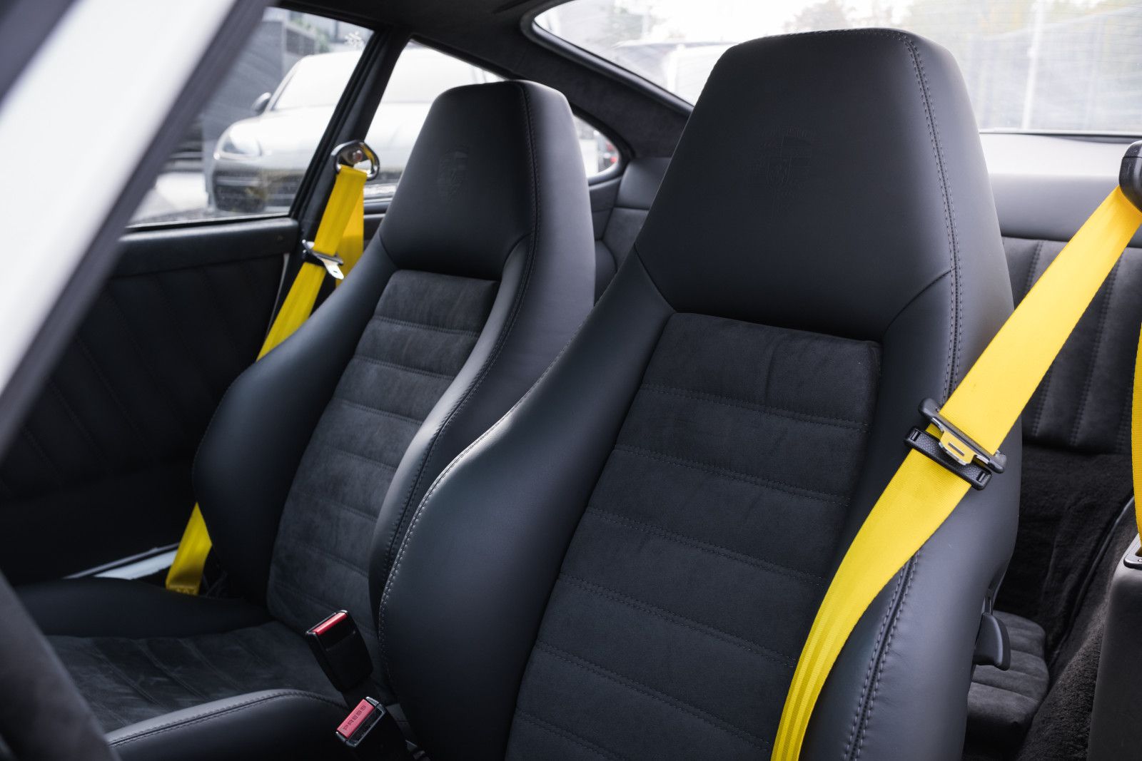 Fahrzeugabbildung Porsche 911 Carrera Coupe - 330PS - umfangr. restauriert