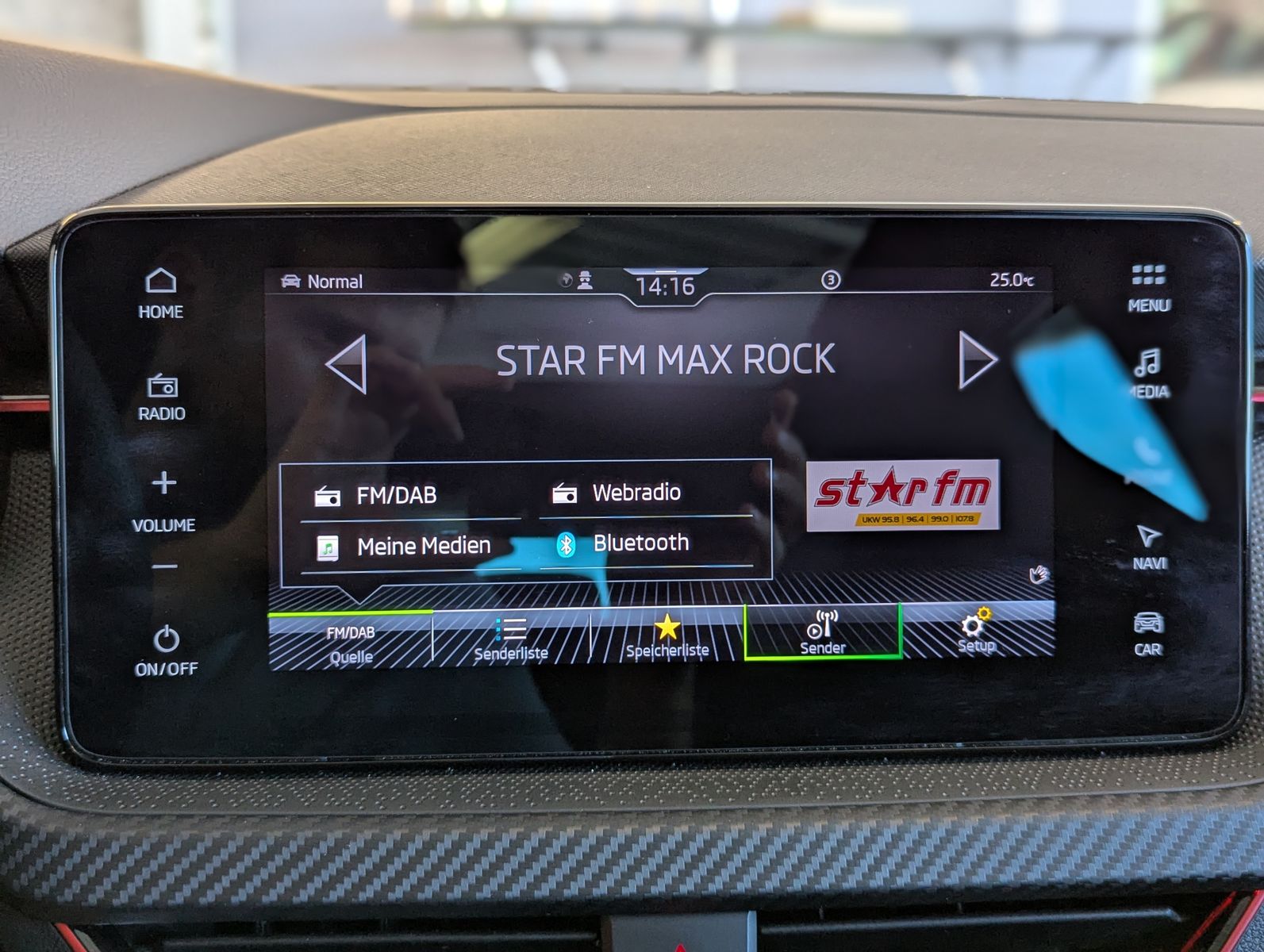 Fahrzeugabbildung SKODA Scala 1.5 TSI DSG Monte Carlo Kamera ACC LED 18"