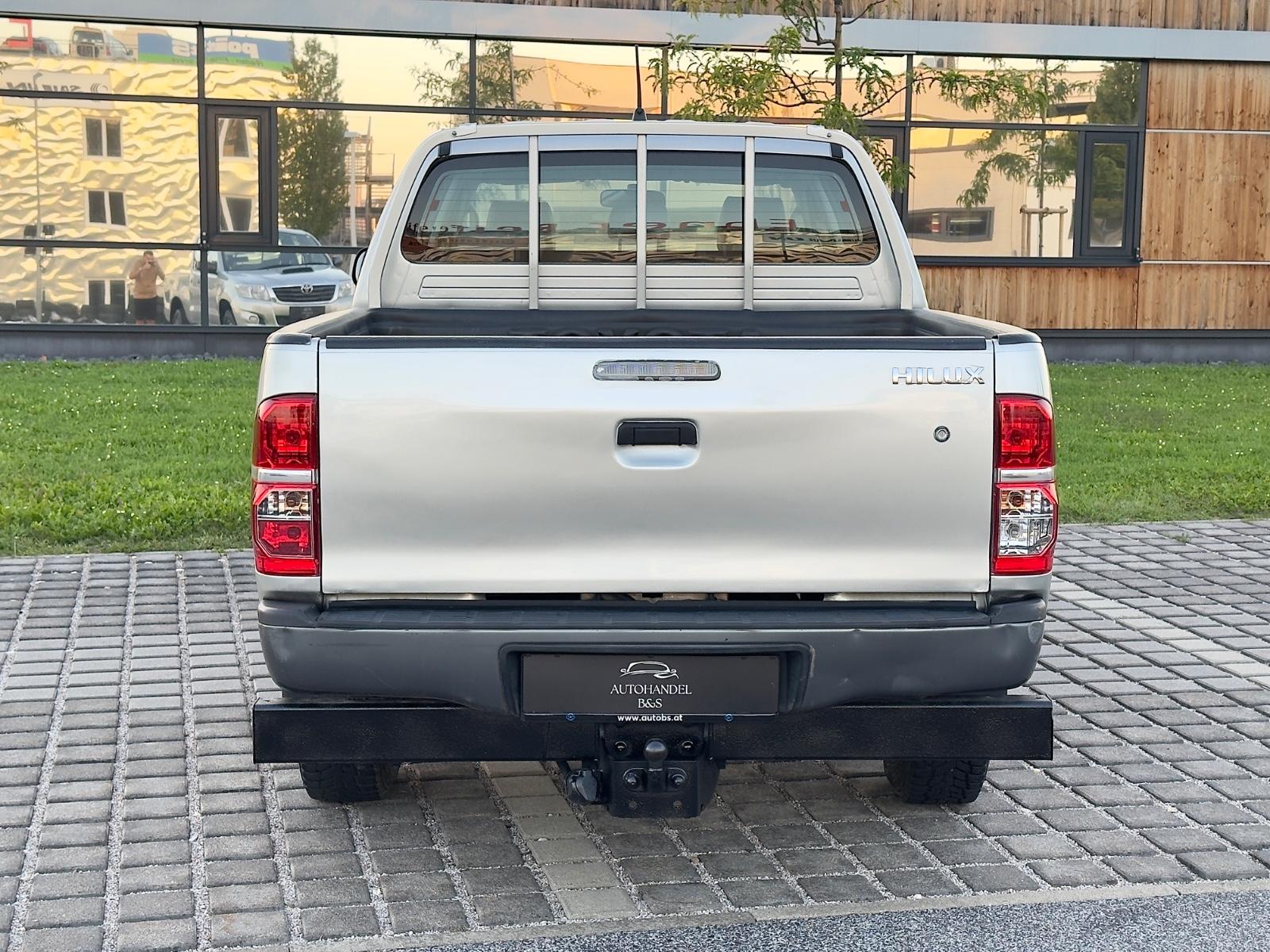 Toyota Hilux DK Country Double Cabine 2.5 D-4D 144ch 4x4 - 1 ère main - Révision faite - 65 000km - Carnet entretien