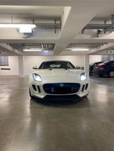 Jaguar F-Type 3.0 L V6 Kompressor Automatik  - Jaguar F-Type mit Benzin-Antrieb: Coupé